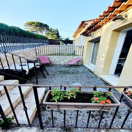 F2 neuf calme climatisé wifi parking - 1,5 km mer Cagnes-sur-Mer Exterior foto